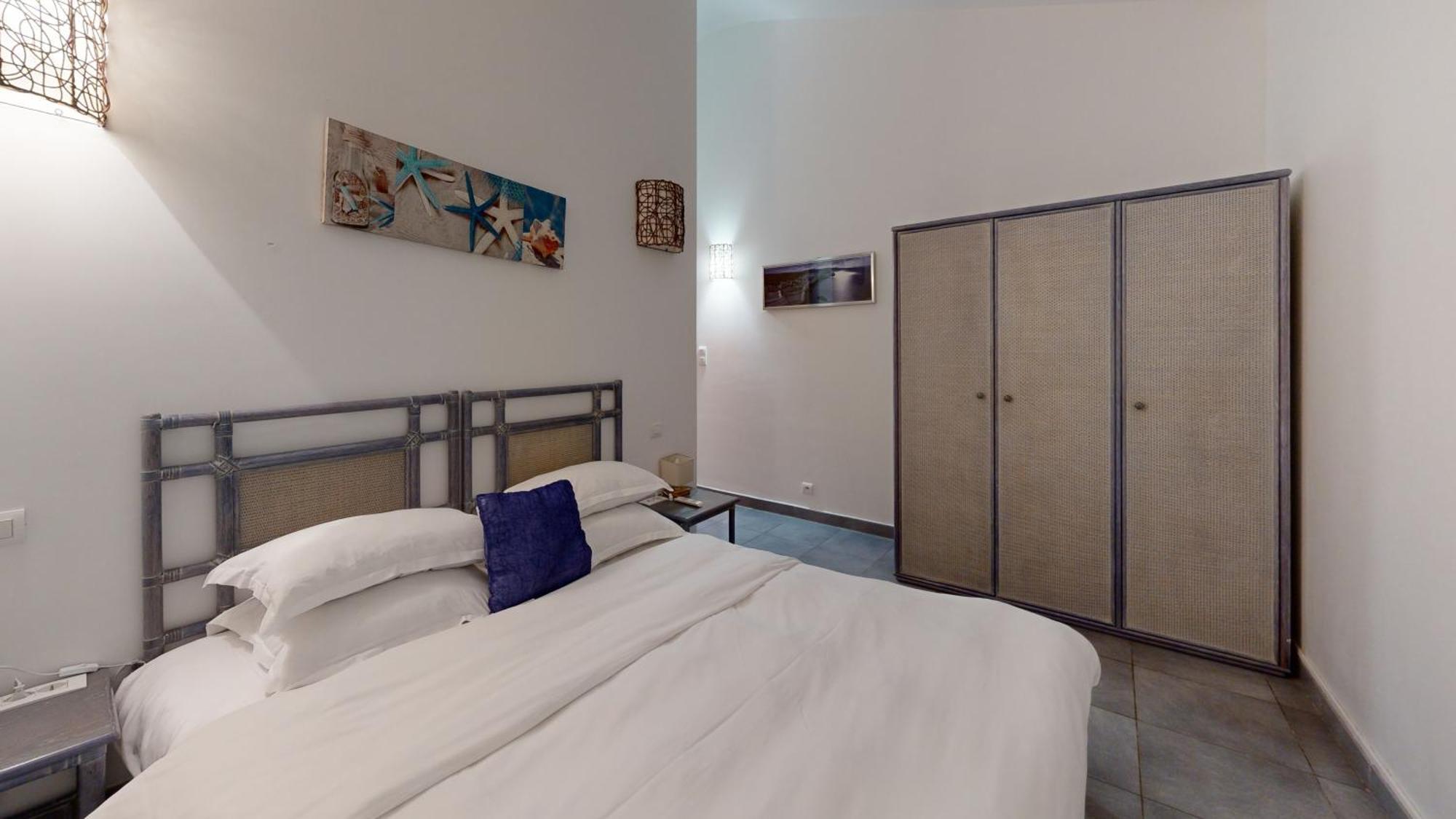 Poisson Rouge Hotell Bonifacio  Exteriör bild