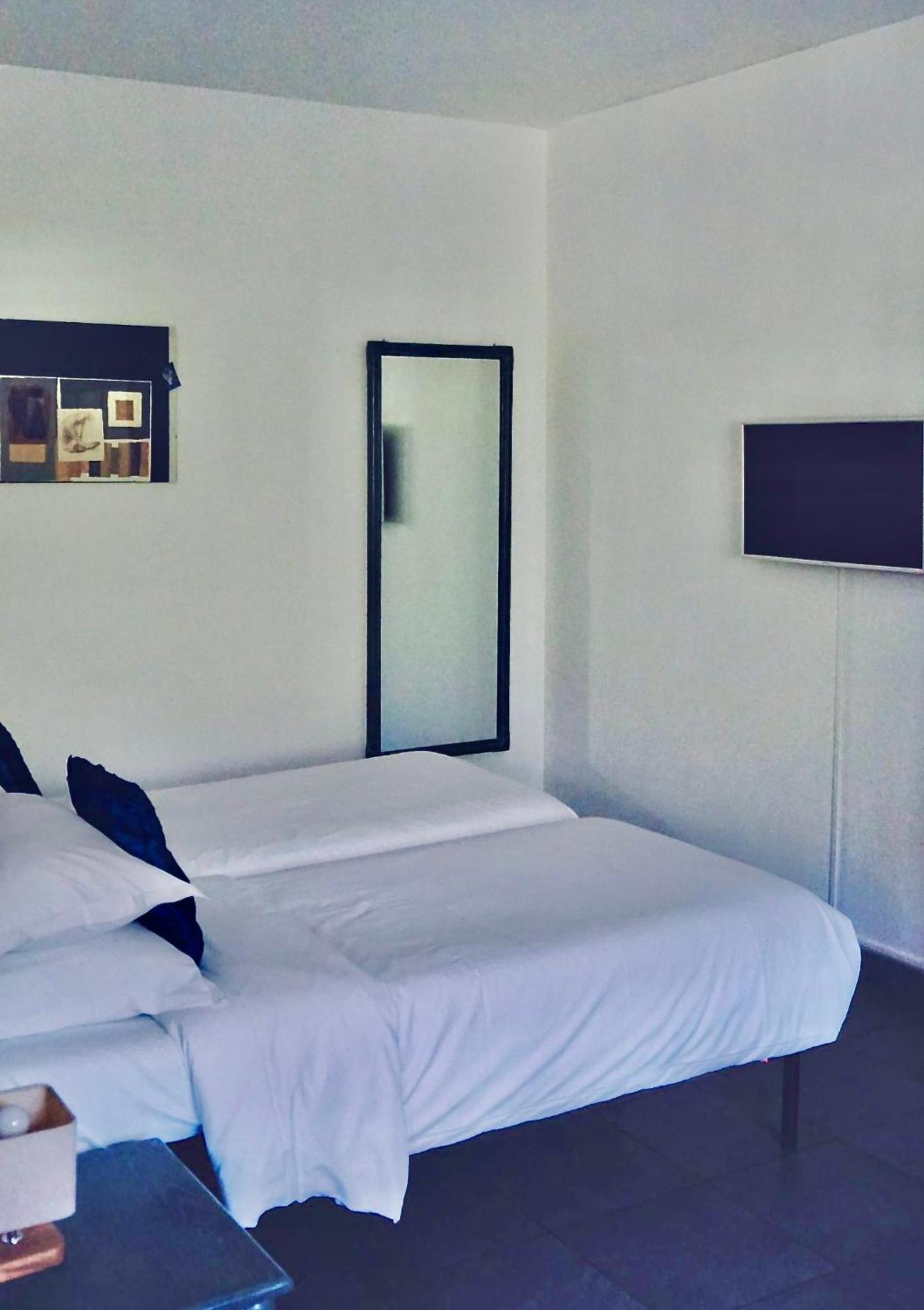 Poisson Rouge Hotell Bonifacio  Exteriör bild