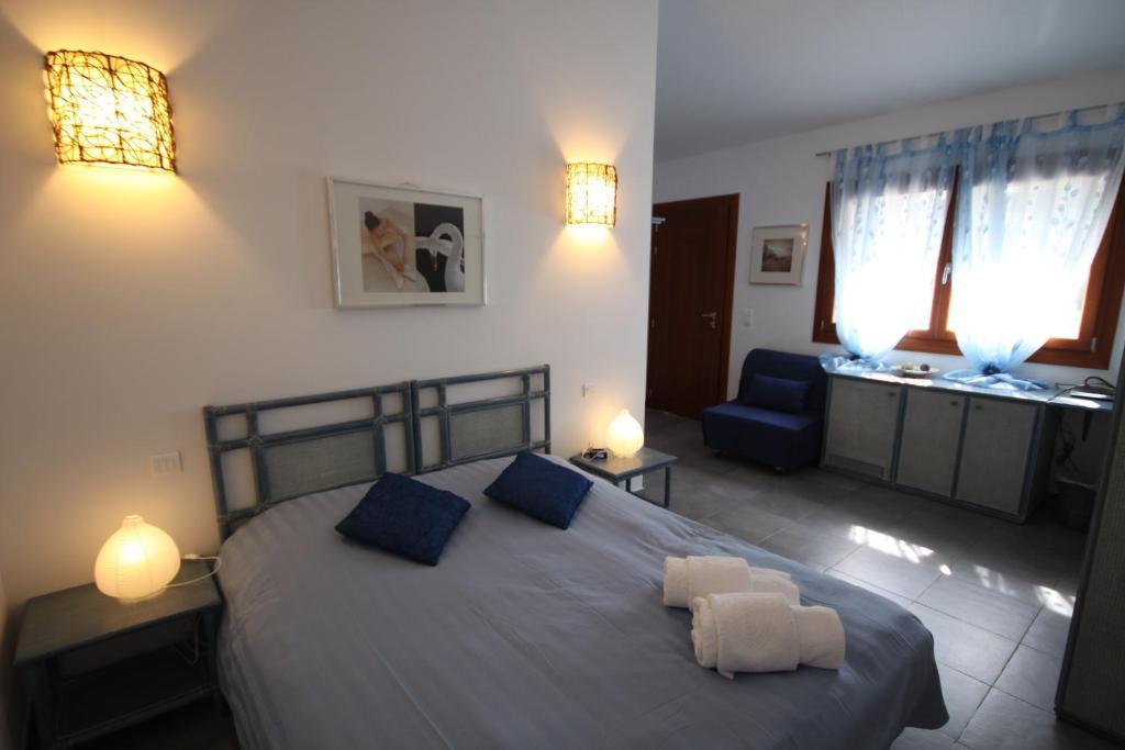 Poisson Rouge Hotell Bonifacio  Rum bild