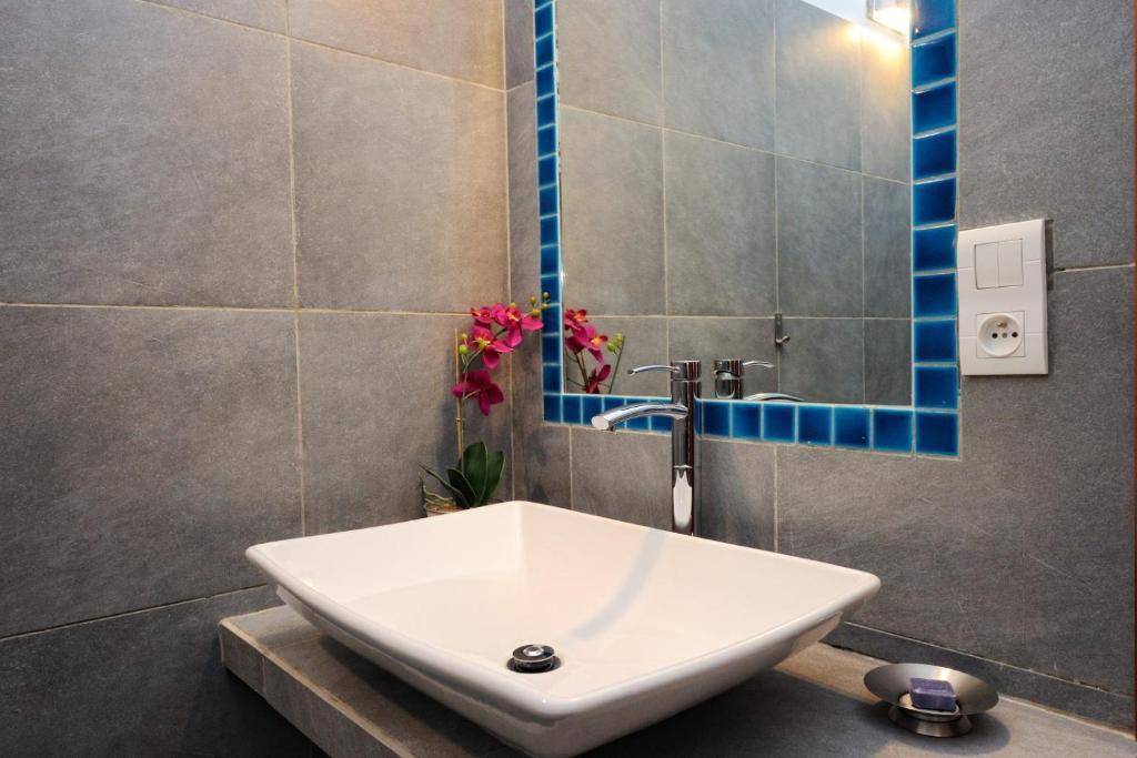 Poisson Rouge Hotell Bonifacio  Rum bild